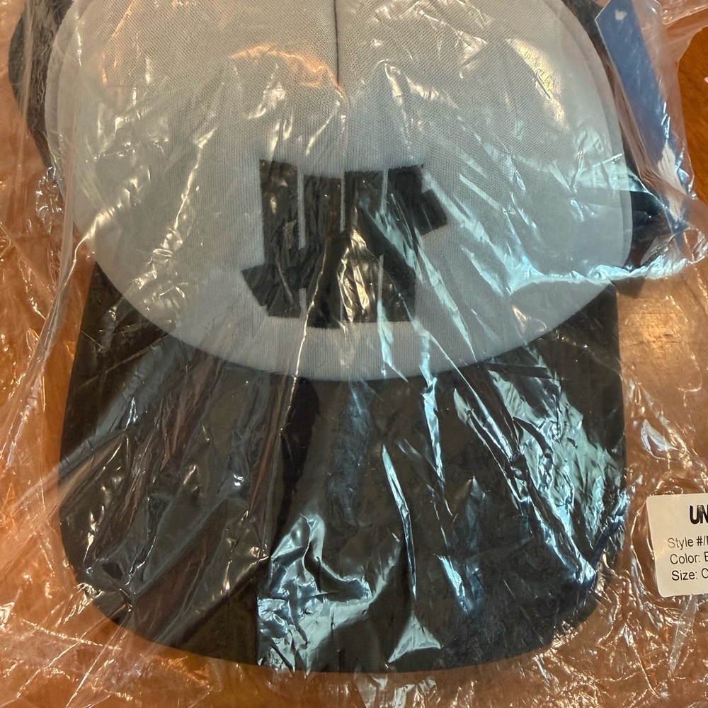 Black and Gray Cap